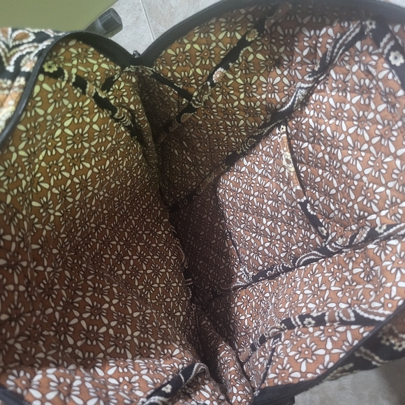 Vera Bradley Quilted Backpack Excellent condition - Picture 3 of 10